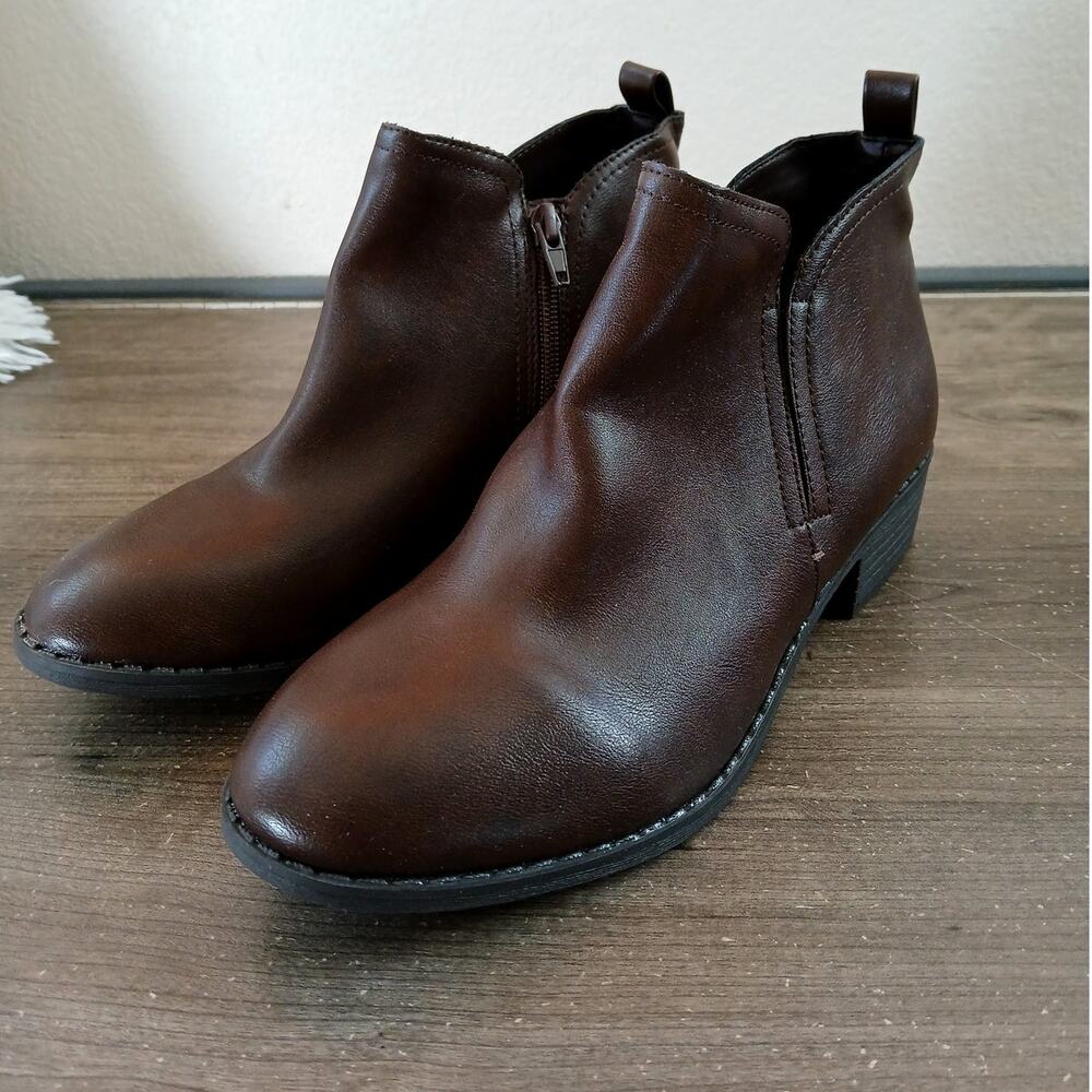 Sun + Stone Women's brown Cadee Block Heel Booties Size 8